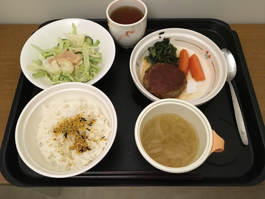 病院の夕食の写真